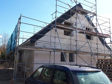 08 - Dach eingelattet - Massivhaus - Einfamilienhaus - München - schlüsselfertig