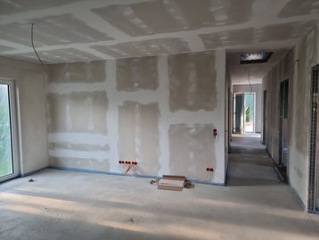 Der getrocknete Estrich des Bungalow 110 in Postau