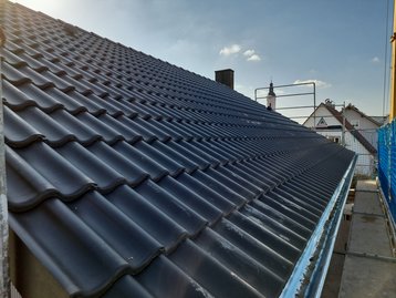 Das eingedeckte Dach des "Landhaus 142 Modern" in Zolling