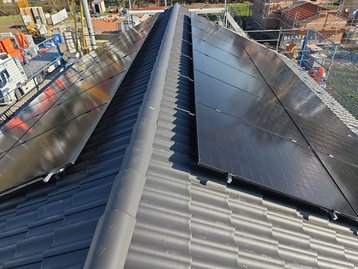 PV-Anlage eines Einfamilienhauses in Massivbauweise in Moosburg