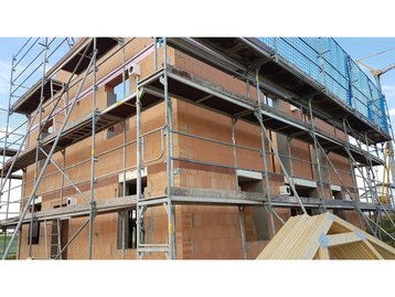 04 - Außenansicht Rohbau OG eines schlüsselfertigen Massivhauses in Vilsbiburg