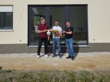 Hausübergabe eines Einfamilienhauses in Massivbauweise in Moosburg
