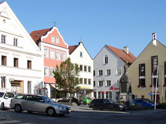 Marktplatz_Geisenhausen