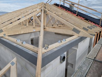 Dachkonstruktion DHH in Mainburg