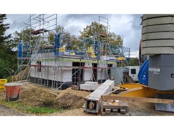 Rohbau EG mit Decke eines schlüsselfertigen Einfamilienhauses in Loiching bei Dingolfing