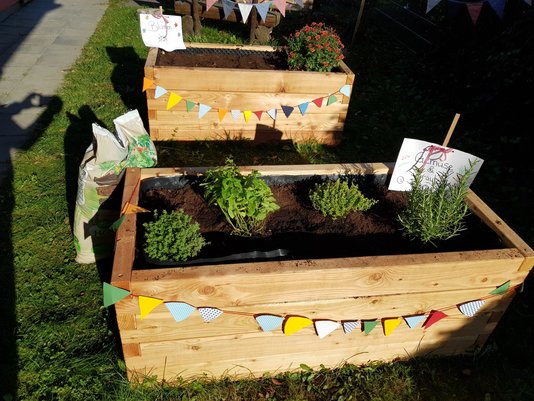 Bepflanzte Hochbeete