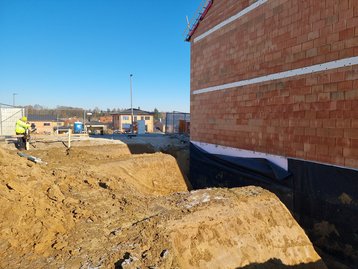 Erdarbeiten der Doppelhaushälfte Aura 136 am Mitterweg in Mainburg
