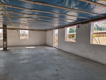 Der Rohbau innen vor dem Trockenbau des Bungalow 110 in Postau