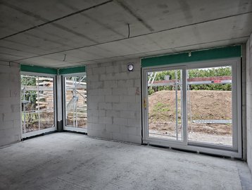 Fenster eingebaut bei einem unterkellerten massiven Einfamilienhauses in München, Waldperlach