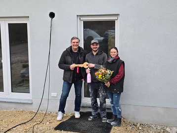 Hausübergabe eines schlüsselfertigen Einfamilienhauses in Loiching bei Dingolfing