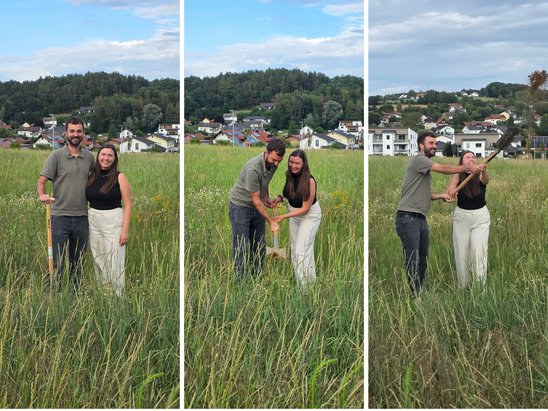 Die Bauherren beim Spatenstich in Bayerbach bei Ergoldsbach