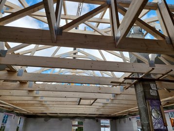 Der Dachstuhl des Bungalow 110 in Postau